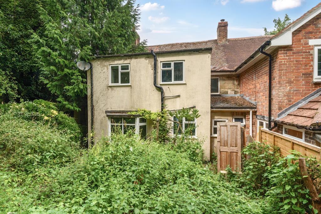 Lot: 156 - END-TERRACE COTTAGE FOR IMPROVEMENT - Rear elevation taken from garden